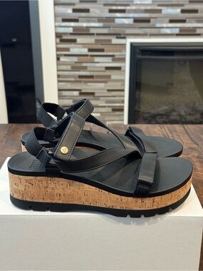 REEF Vista Higher Luna Platform Sandal (NWOT)
